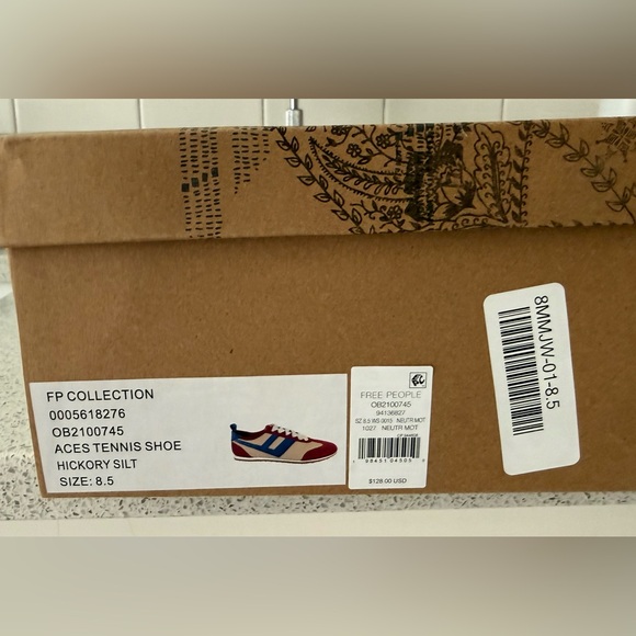 NIB Free People Red/Blue/Beige Women's Ace’s Tennis Shoe size 8.5 - Picture 9 of 9